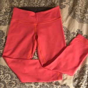 Lululemon Wunder Under Crops